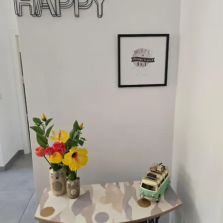Casa Moni * Neapol