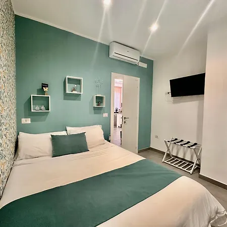 Casa Moni * Neapol